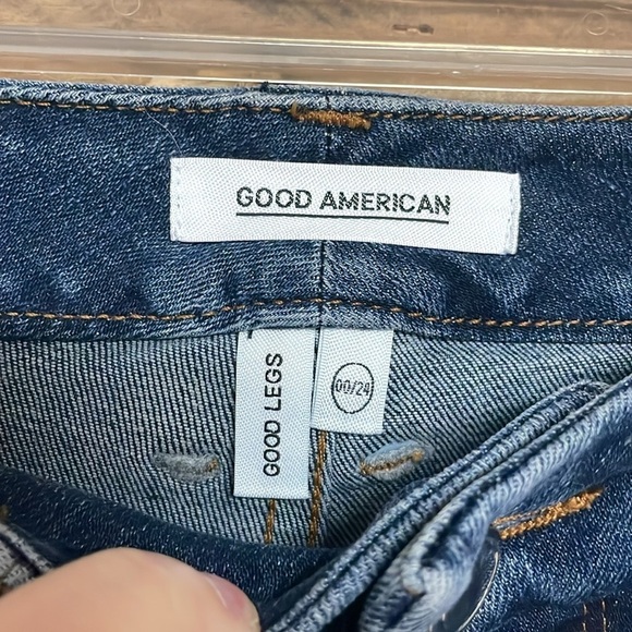 Good American Good Legs size 00/24 dark wash jeans - Picture 3 of 8